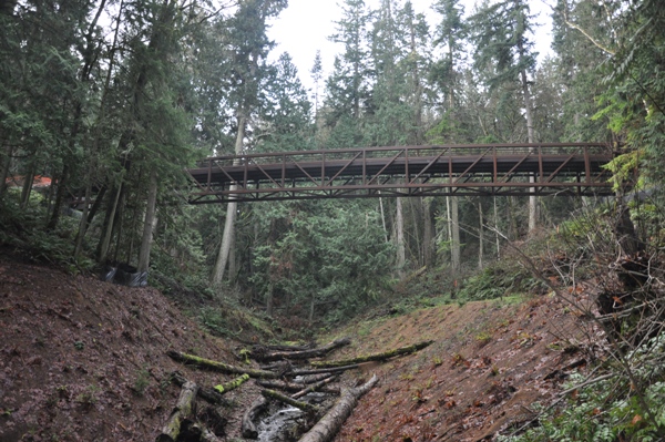 Discovery Trail bridge 