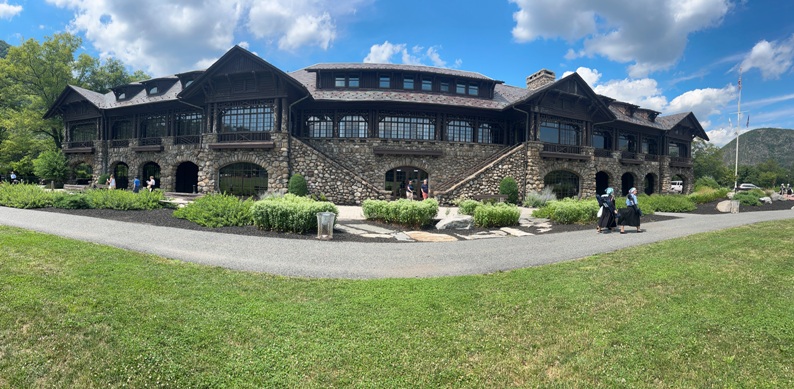 Bear Mountain Lodge