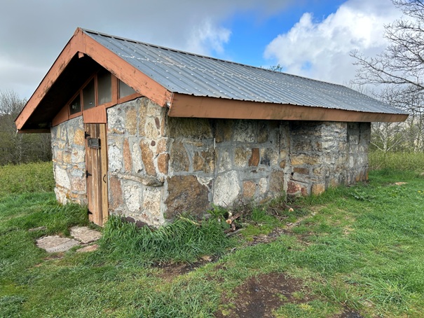 Chestnut Knob Shelter