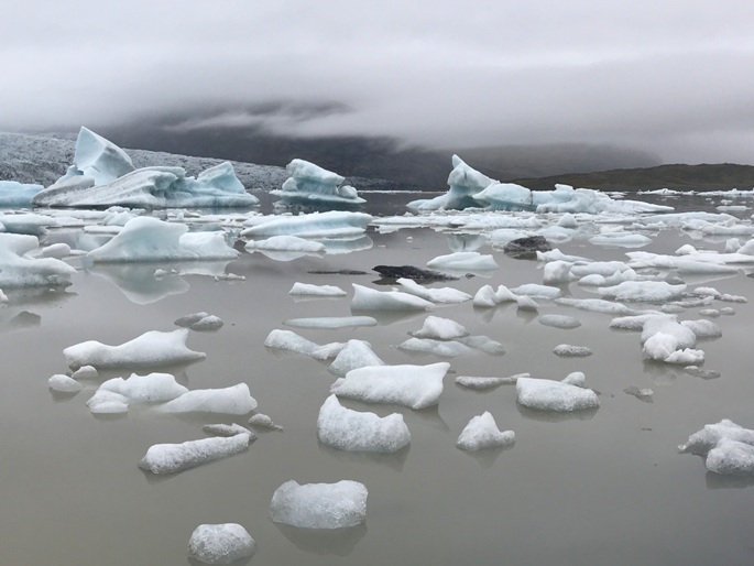 Fjallsarlon Glacier