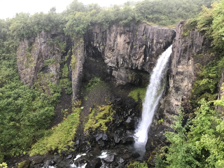 Hundafoss Falls